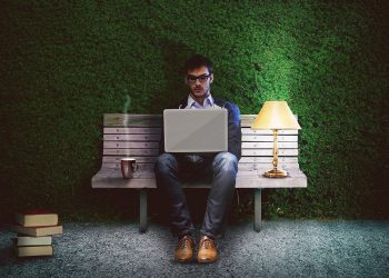 Python ve JavaScript'in JSON Kullanarak İletişim Kurmasını Sağlamak